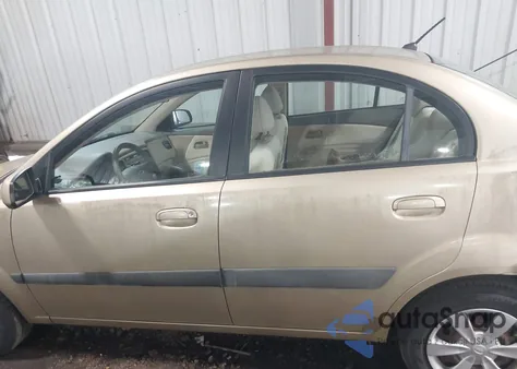 2007 Kia Rio Lx z USA, uszkodzony, nr VIN KNADE123876240224